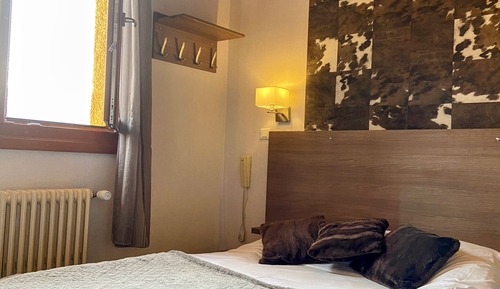 Habitación clásica, 1 cama doble, vistas a la montaña