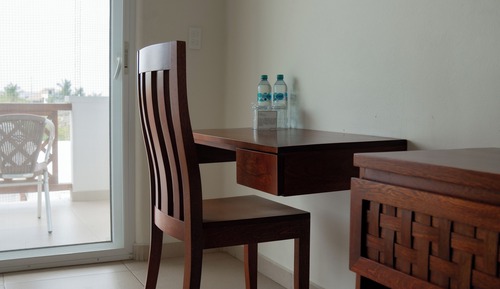 Habitación estándar, balcón, vistas parciales al mar
