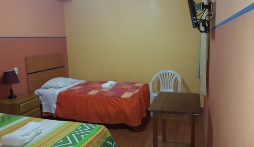 Habitación con 2 camas individuales