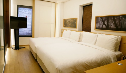Habitación Deluxe con 2 camas individuales, 2 camas dobles (Family, High Floor)
