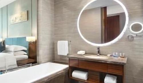 Suite, varias camas, fumadores (1 King & 2 Twin Beds)