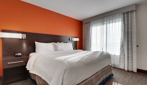 Suite, 1 cama de matrimonio grande con sofá cama (Mobility Accessible, Roll-In Shower)