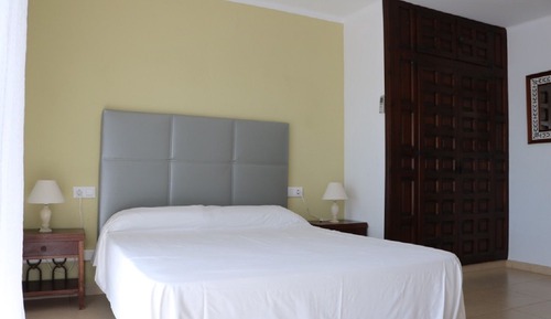 Estudio (2 people, 3rd floor - nº 14)
