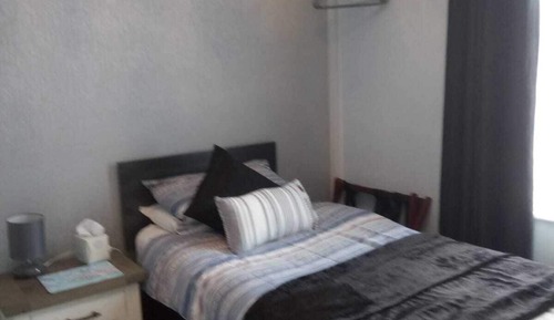 Habitación individual, baño privado