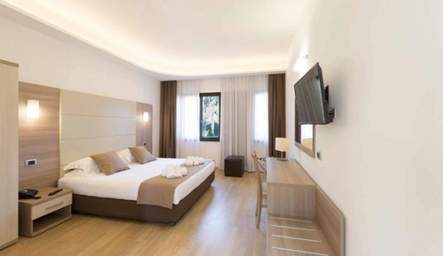 Habitación doble superior, vistas al jardín