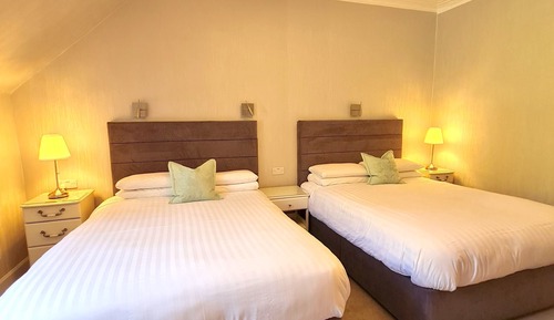 Habitación familiar (Room 15)