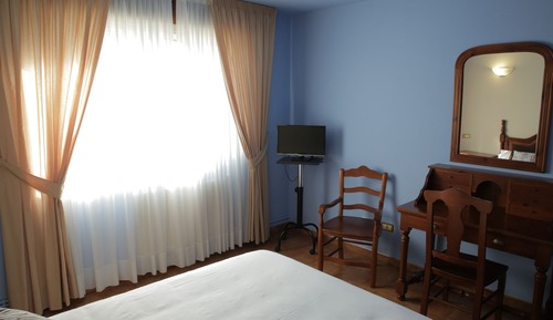 Habitación estándar con 1 cama doble o 2 individuales, vistas al mar