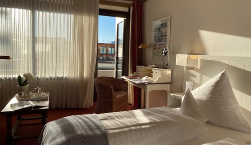 Habitación Deluxe doble, vistas parciales al mar