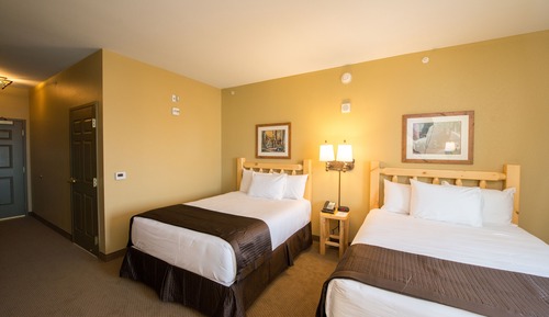Suite, 2 camas de matrimonio (ADA Shower - Water Park Included)