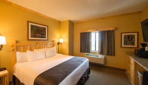 Luxury King Suite - Waterpark Access Included