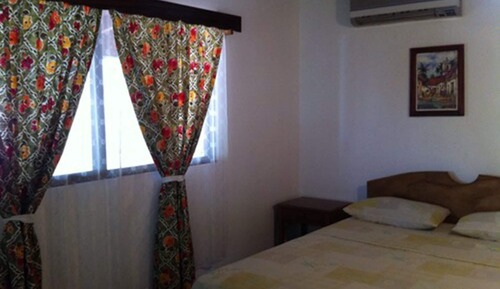 Habitación doble (With Airconditioning, Hot Water)