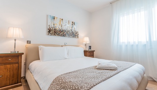 Habitación Confort con 1 cama doble o 2 individuales