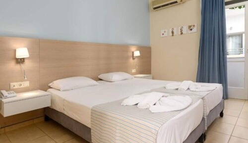 Habitación estándar con 1 cama doble o 2 individuales