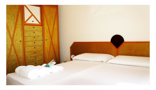 Habitación estándar con 1 cama doble o 2 individuales, vistas al jardín, en la zona del jardín