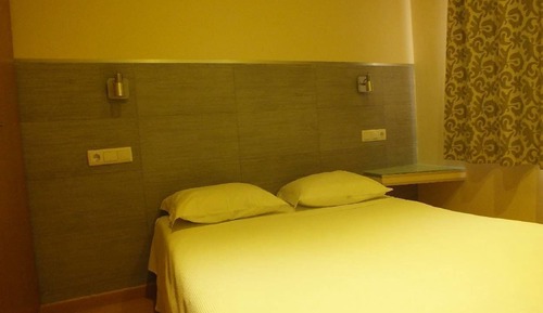Habitación con 1 cama doble o 2 individuales