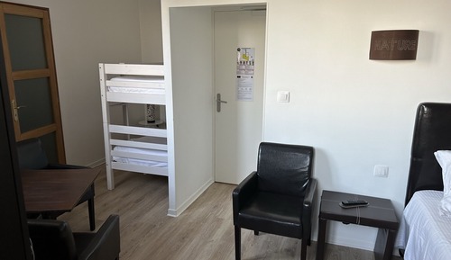 Habitación familiar, varias camas, vistas al río