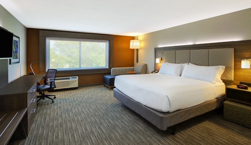 Habitación estándar, 1 cama de matrimonio grande (Communication, Roll-In Shower)