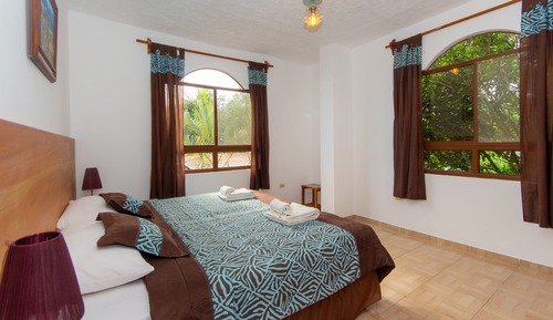 Standard King Room Garden View
