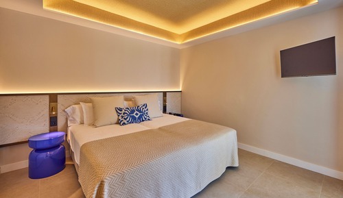 Suite familiar, balcón, vistas al jardín (2 adults + 1 child)