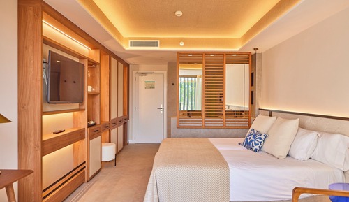Suite junior, piscina privada, vistas al mar