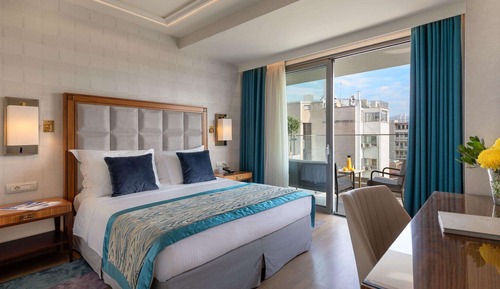 Suite, balcón