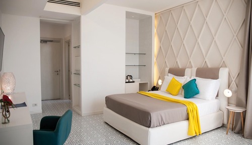 Doppia Superior, vista mare parziale con accesso spa