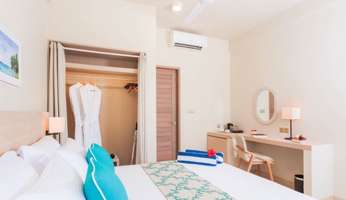 Habitación superior, balcón, vistas al mar