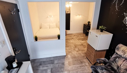 Habitación básica doble, 1 cama doble, baño privado, vistas al río