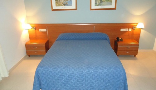 Habitación con 1 cama doble o 2 individuales