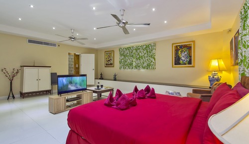 8 Bedrooms Private Pool Villa