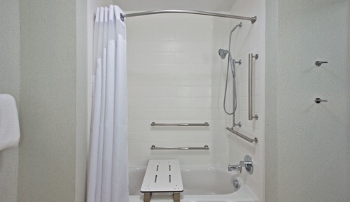 Suite, 2 camas de matrimonio, accesible en silla de ruedas (Accessible Tub)