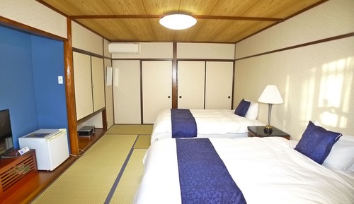 Habitación tradicional con 2 camas individuales, 2 camas dobles (Japanese Style Twin Room)