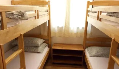 Habitación cuádruple estándar, baño compartido