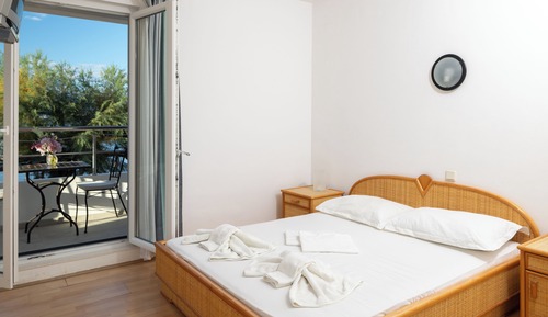 Habitación triple, balcón, vistas al mar