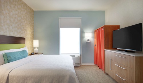 Estudio, 2 camas de matrimonio, accesible para personas con discapacidad (Roll-in Shower)
