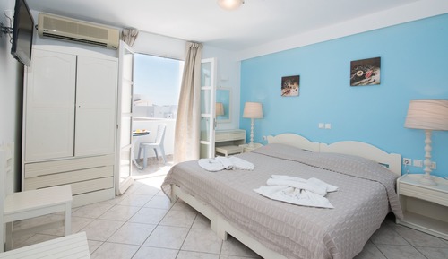 Habitación clásica con 1 cama doble o 2 individuales, vistas al mar