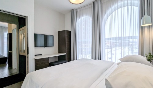 Suite City, 1 cama de matrimonio con sofá cama, cocina básica, en esquina