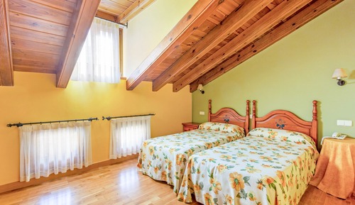 Habitación con 2 camas individuales