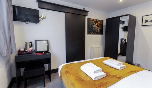 Habitación básica doble, baño privado