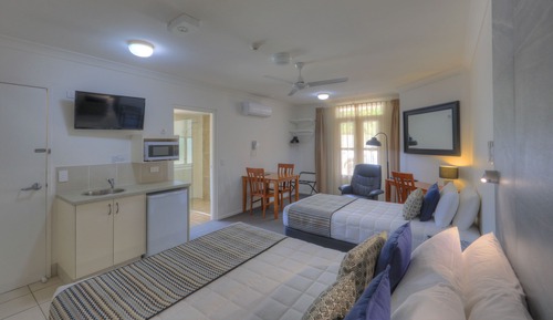 Habitación Deluxe con 1 cama doble o 2 individuales, balcón, planta baja
