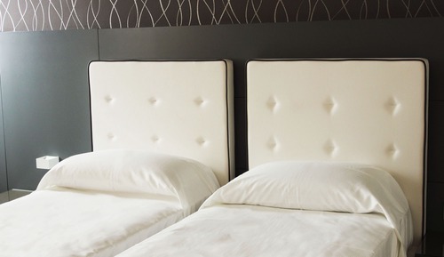 Habitación estándar con 1 cama doble o 2 individuales
