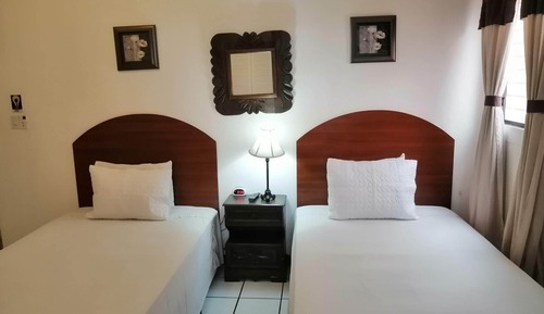 Habitación triple estándar, 3 camas individuales, baño privado