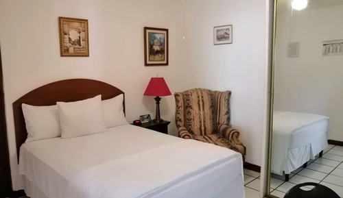 Habitación estándar doble, 1 cama doble, baño privado