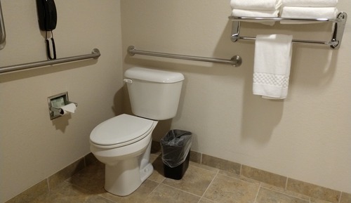 Habitación, 1 cama de matrimonio grande, accesible para personas con discapacidad (Tub)