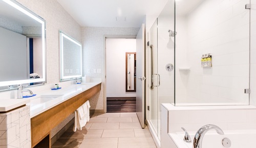 Suite, 1 cama de matrimonio grande, bañera de hidromasaje
