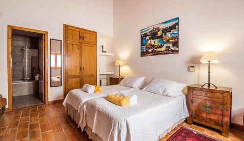Habitación exclusiva con 2 camas individuales