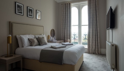Superior Double room with side sea view