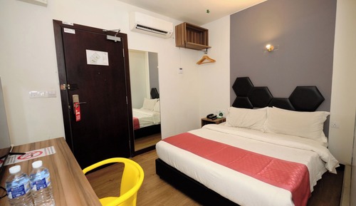 Habitación estándar, 1 cama de matrimonio, sin ventanas (Urban)