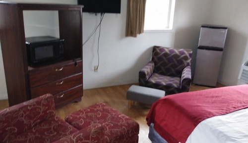 Habitación, 1 cama de matrimonio, cocina básica