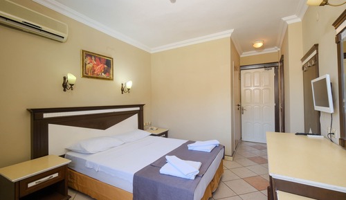Habitación estándar con 1 cama doble o 2 individuales